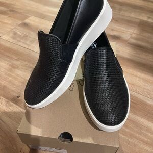 BRAND NEW! Clarks Black Textured Slip-On Loafers